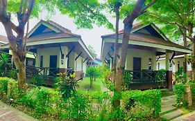 Baan Soontree Resort